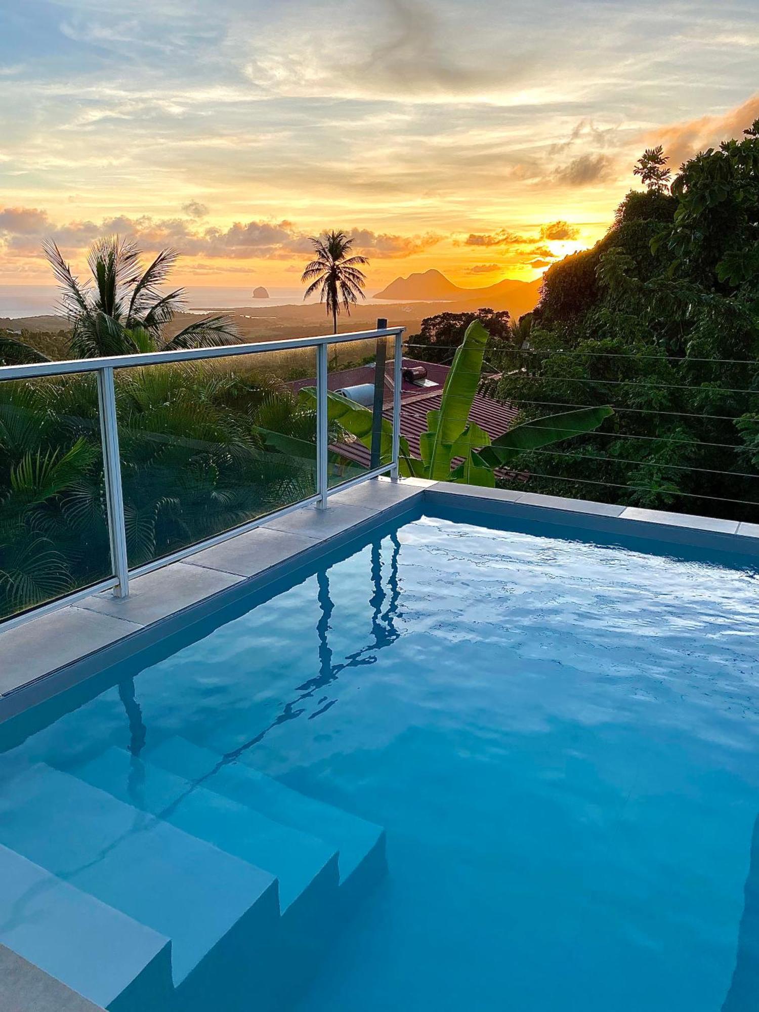Les Villas Pameyaque 2 F2 Avec 1 Piscine Et 1 F3 Avec 1 Piscine, Superbe Vue Sur La Mer Riviere-Salee エクステリア 写真